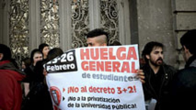 Primer día de huelga en institutos y universidades contra el decreto del 3+2