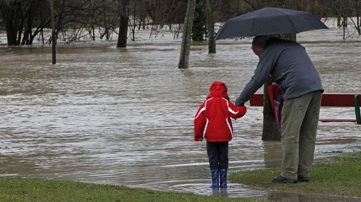 Telediario 1 - Amenaza de inundaciones y alerta roja por nevadas