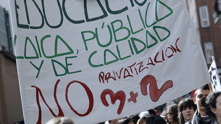 Telediario 1 - Manifestaciones contra el 3+2