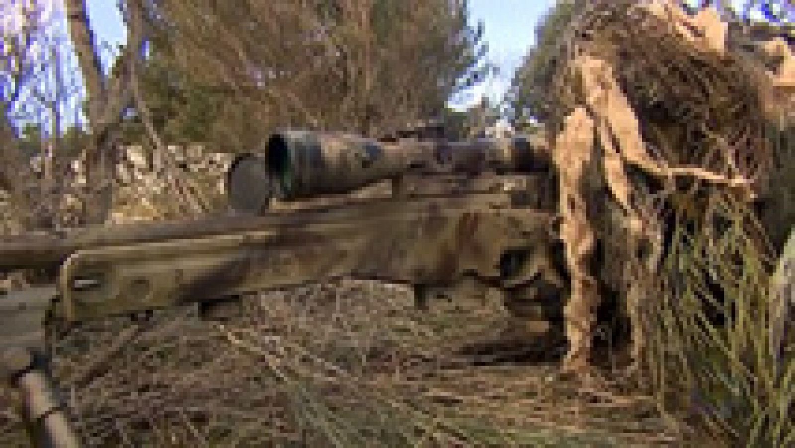 Telediario 1: En Irak hay desplegados trescientos militares españoles y entre ellos hay varios francotiradores | RTVE Play