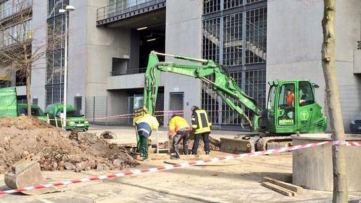 Telediario 1 - Desactivan una bomba de la Segunda Guerra Mundial en el campo del Dortmund