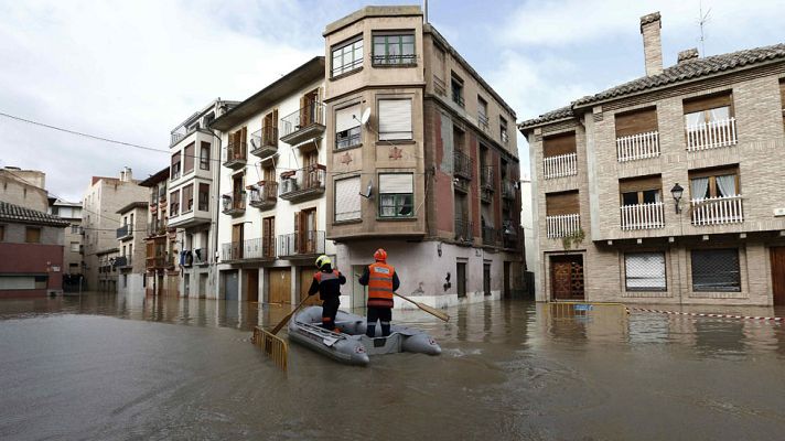 Telediario 1 - Continúan las inundaciones en varios puntos de la península