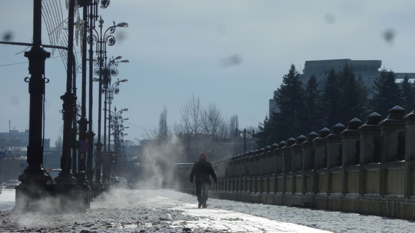 En Portada - Próxima parada: Bucarest - Avance - En portada | Ver