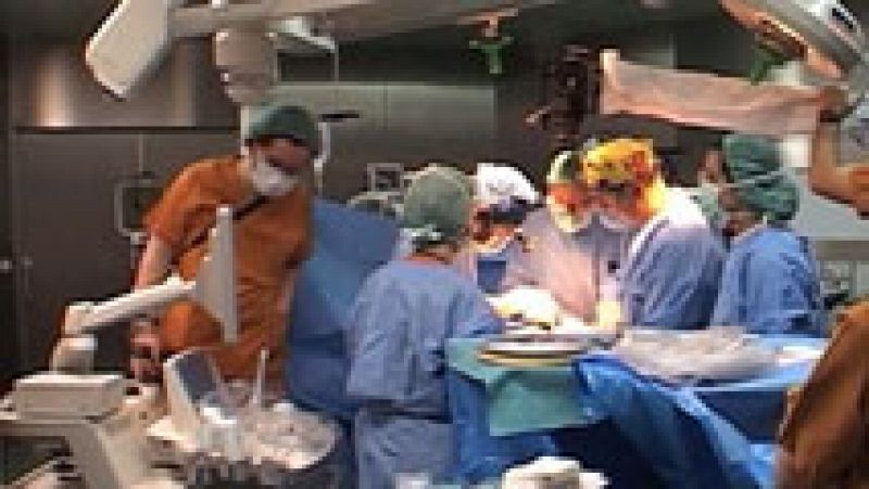 El cirujano Sergio Canavero presenta su técnica para trasplantar el cuerpo entero