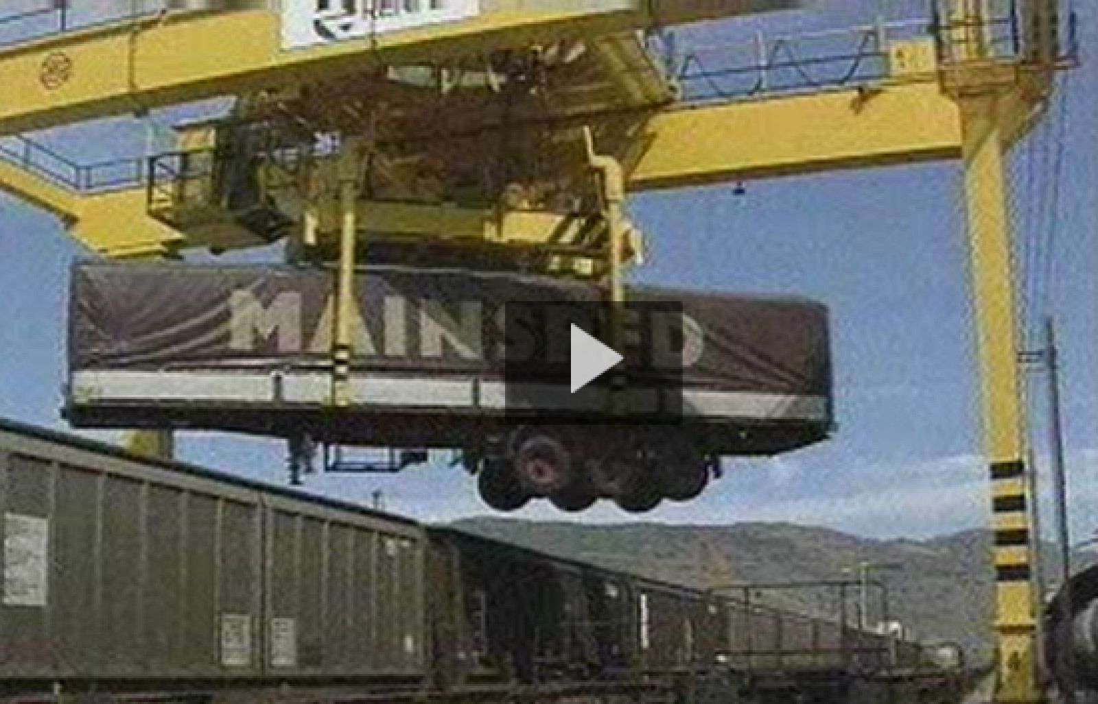 El desequilibrio entre los ingresos y gastos de España con el exterior ha superado los 66 MIL millones de euros entre enero y julio. Un 8 por ciento más que en el mismo periodo del año pasado, según el Banco de España. En este aumento del déficit ha influido, sobre todo, el saldo negativo de los intercambios comerciales.