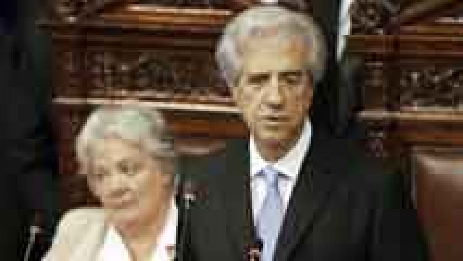 Telediario 1: Ceremonia de investidura del presidente Tabaré Vázquez | RTVE Play