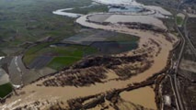 El río Ebro lleva un caudal de casi 2.500 metros cúbicos por segundo