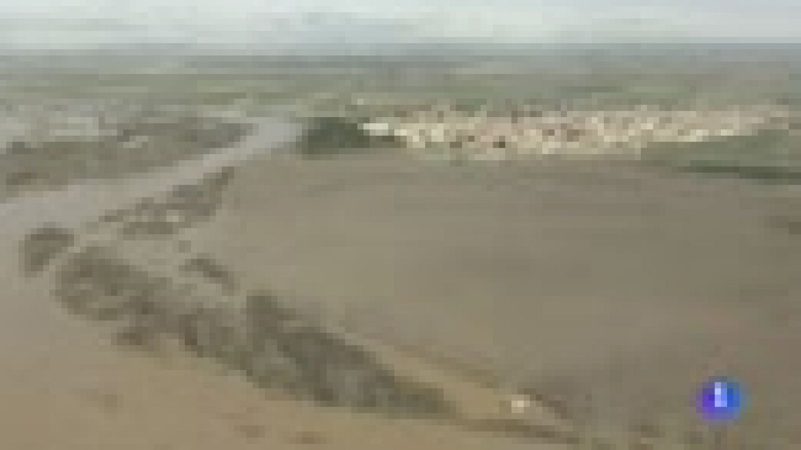 El Ebro pierde fuerza antes de su llegada a la localidad zaragozana de Pina de Ebro | Ver