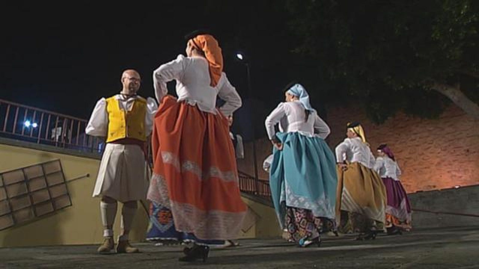 Tenderete - 01/03/15 con la AF "Roque Nublo" y la parranda "La Tajea" - Tenderete | Ver