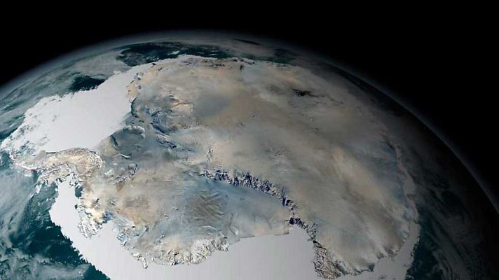 Documenta2 - Catástrofe: La bola de nieve