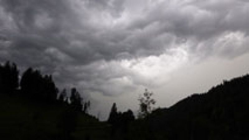 Precipitaciones en el área cantábrica, Alto Ebro, Pirineos, este de Baleares y nordeste de Cataluña