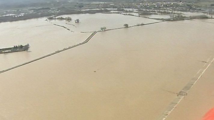 Telediario 1 - Acusaciones entre Gobierno y oposición por las inundaciones