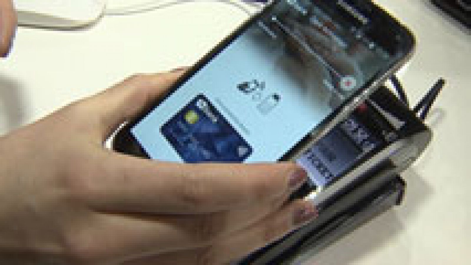 Telediario 1: El pago con tarjeta de crédito tiene los días contados | RTVE Play