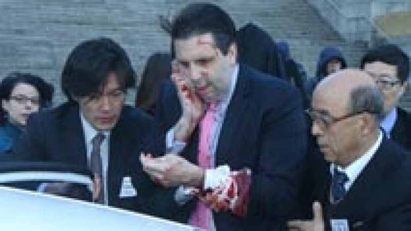 El embajador de EEUU en Corea del Sur, atacado con un cuchillo en Seúl