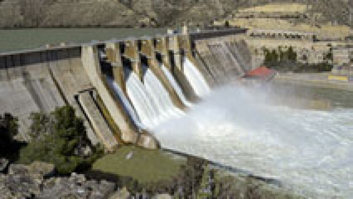 Telediario 1 - Crecida del Ebro