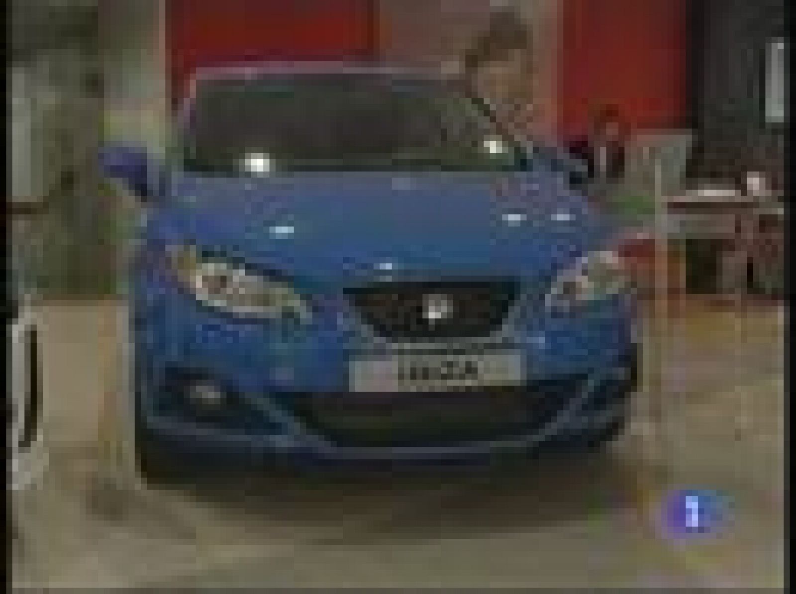 Las ventas de coches siguen en horas muy bajas | Ver