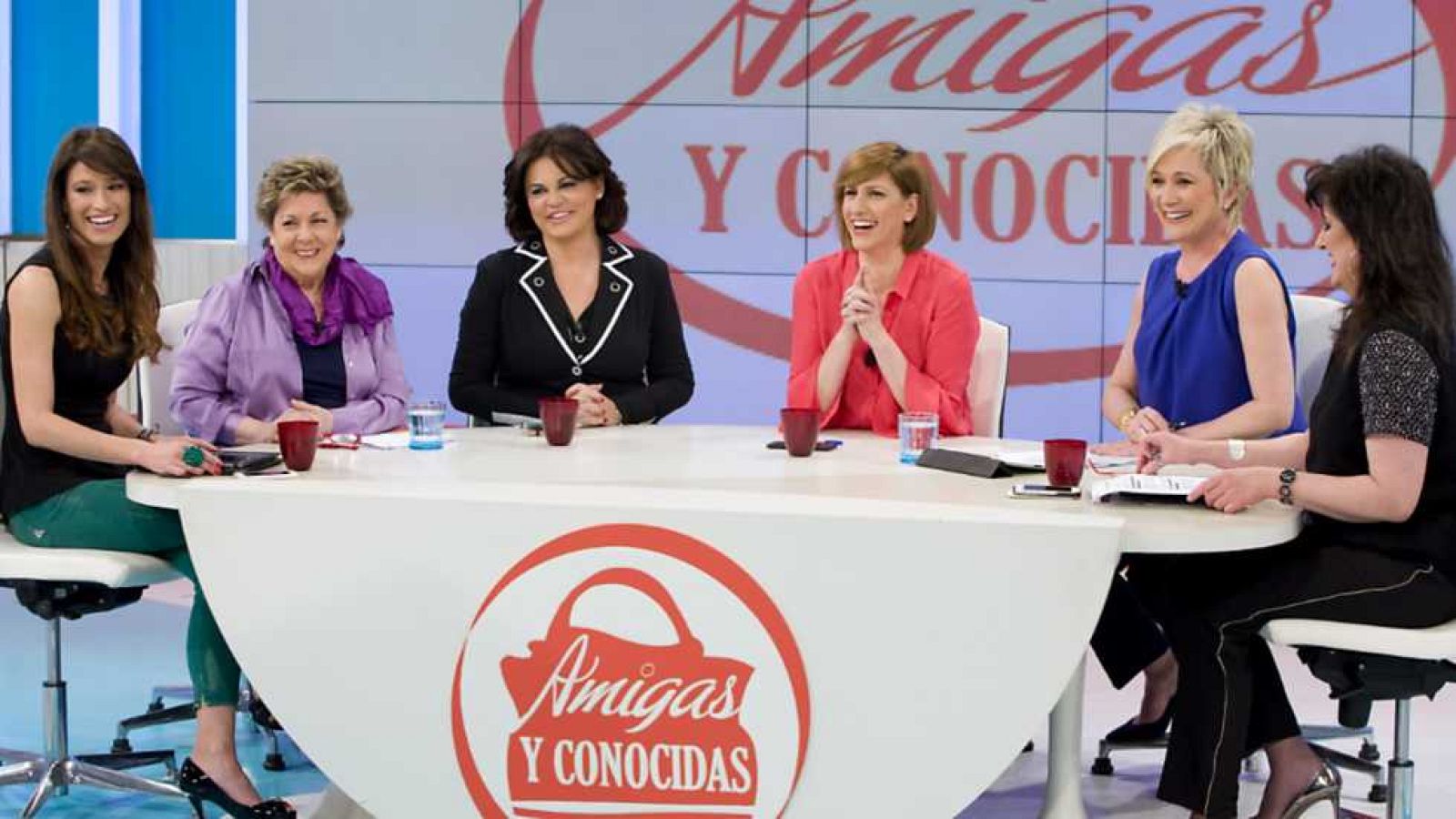 Amigas y conocidas - - 06/03/15 - ver ahora