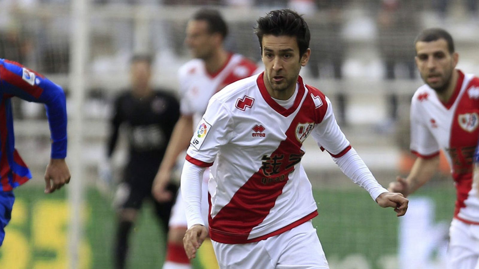 Alberto Bueno, el arma del Rayo para asaltar el Camp Nou | Ver