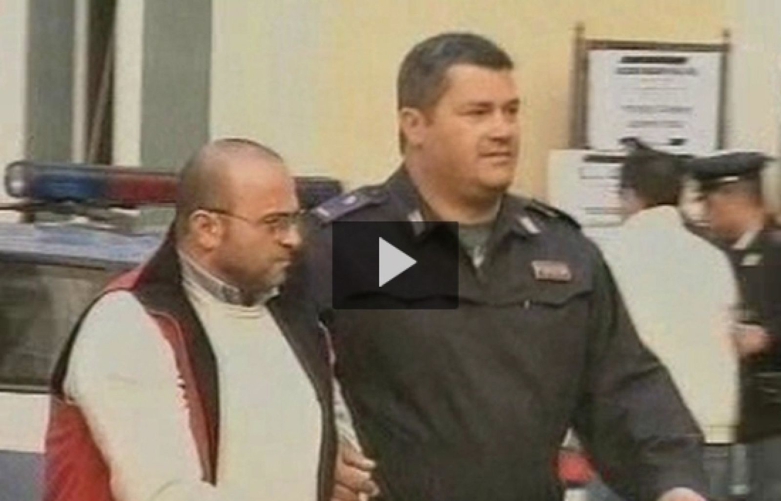 Comienza el despliegue de militares en Nápoles dentro de un plan de lucha contra la mafia | Ver