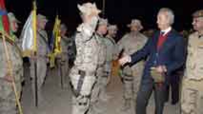 Morenés visita a las tropas españolas de Turquía e Irak
