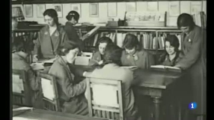 L'Informatiu - Les Biblioteques públiques i els estudis de bibliotecària compleixen 100 anys