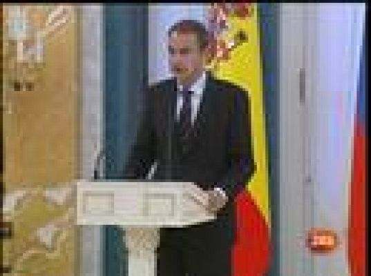  - Zapatero viaja a Rusia