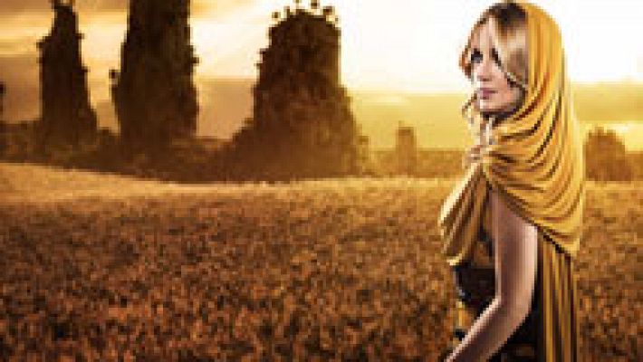 Telediario 1 - Edurne estrena el videoclip de 'Amanecer'