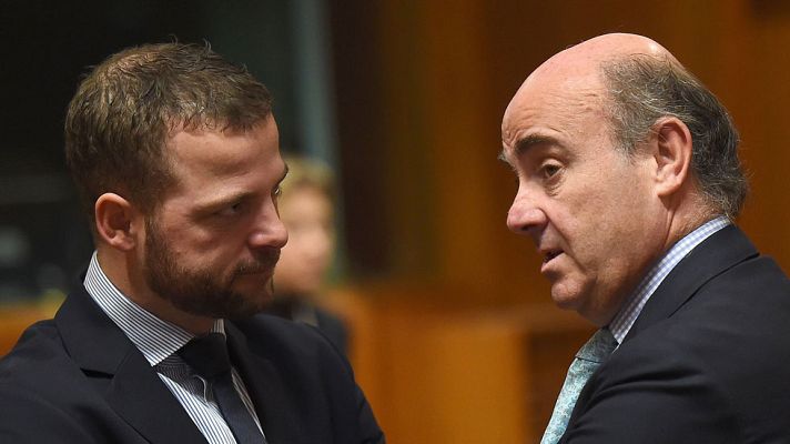 Telediario 1 - España cumplirá el objetivo de déficit del 4,2%