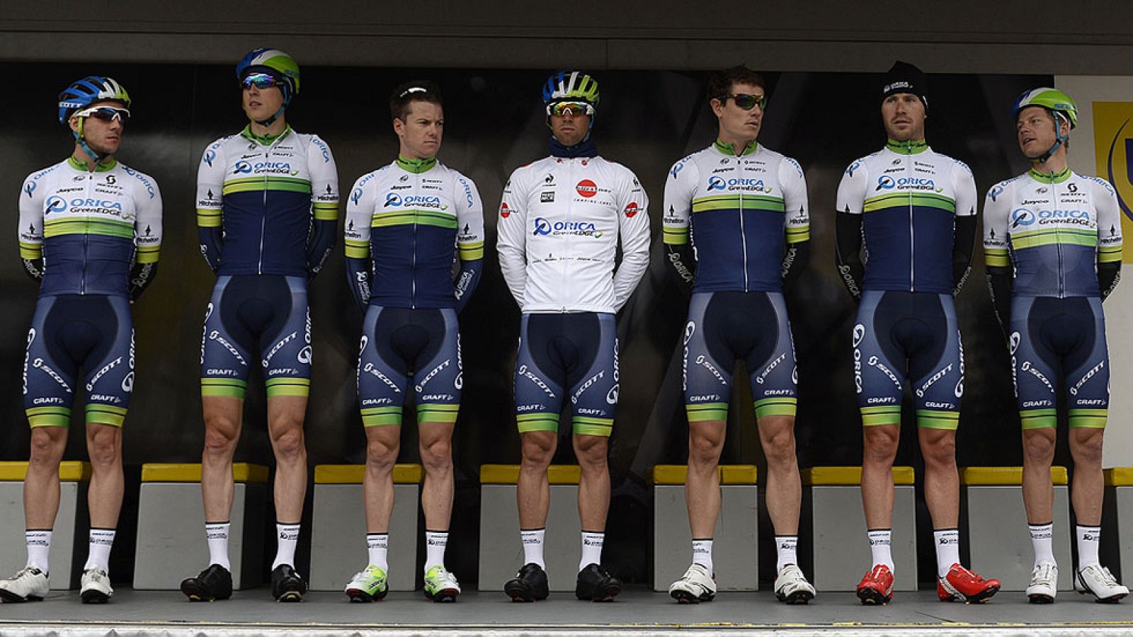 El equipo sudafricano Orica Greenedge ha vuelto a protagonizar la nota simpática del pelotón con uno de sus 'vídeoclips'.