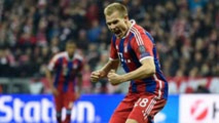 Champions League - Badstuber marca con la testa a saque de esquina el 5-0