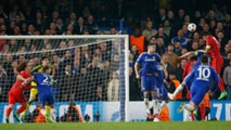 Thiago Silva da el pase al PSG con un golazo con la testa (2-2) | Ver