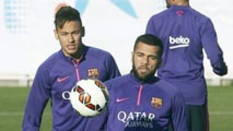 El jugador del FC Barcelona Dani Alves se ha mostrado "cansado de  escuchar borregos metiendo mierda" después de que se haya publicado  que había llegado a un acuerdo con el Paris Saint-Germain para jugar  en el equipo parisino las tres próximas temp