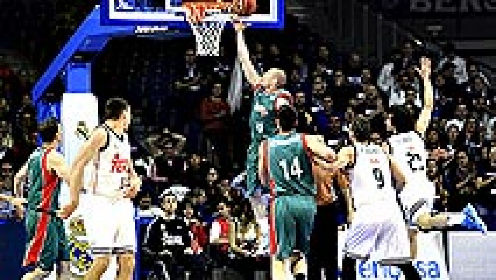 El Real Madrid ha sumado su vigésima victoria y se mantiene en lo más alto de la clasificación de la Liga Endesa ACB, con una victoria ante el Baloncesto Sevilla, cómoda hasta el último cuarto, en el que despertaron los visitantes y pusieron en aprie