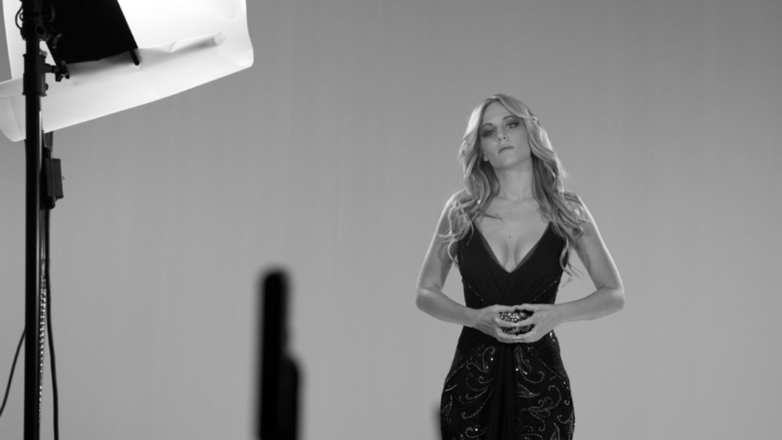 Edurne, la representante española en el festiva de Eurovisión 2015, se somete a un cuestionario sobre moda y estilo. 