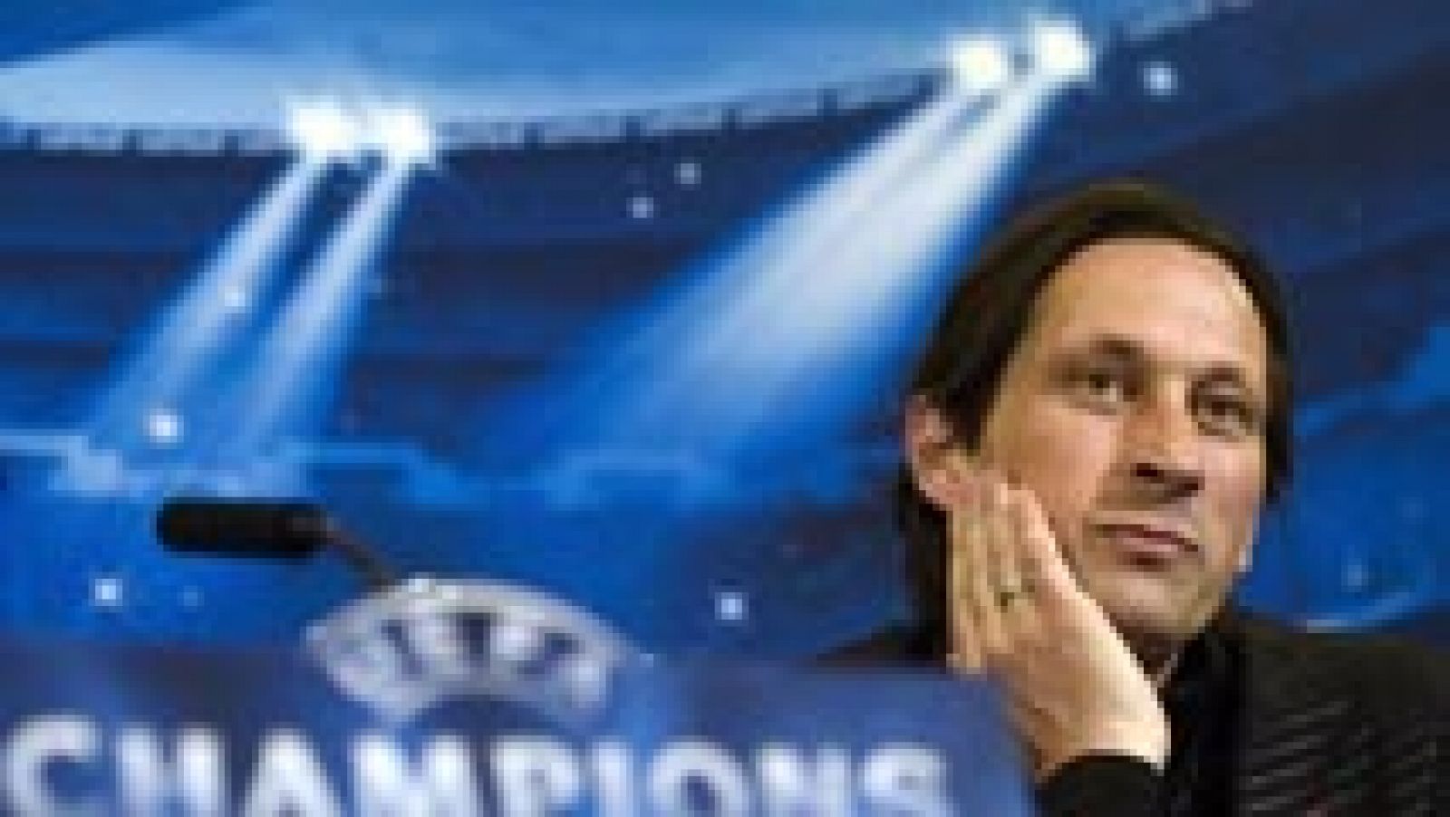 El entrenador del Bayer Leverkusen, Roger Schmidt, advirtió de que su equipo no tiene "nada hecho" en los octavos de final de la Champions League contra el Atlético de Madrid, por lo que instó a su conjunto a tener la "cabeza fría", y avanzó que necesitará "un esfuerzo extraordinario" para pasar ronda.