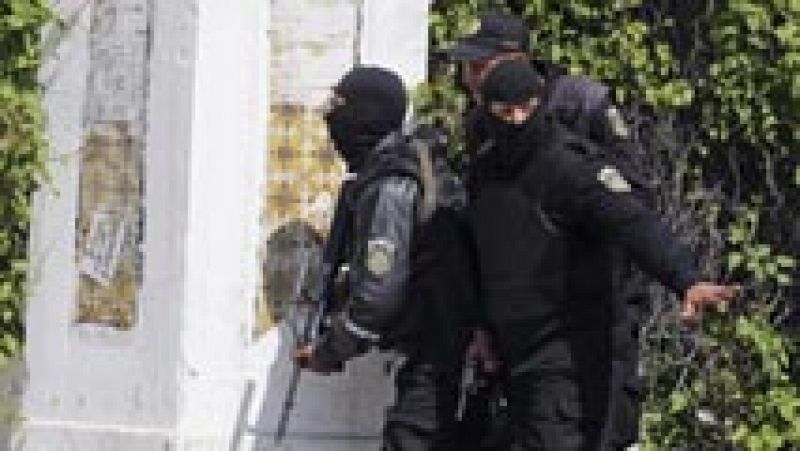 Un grupo armado mata a ocho personas y toma rehenes en un museo de Túnez 