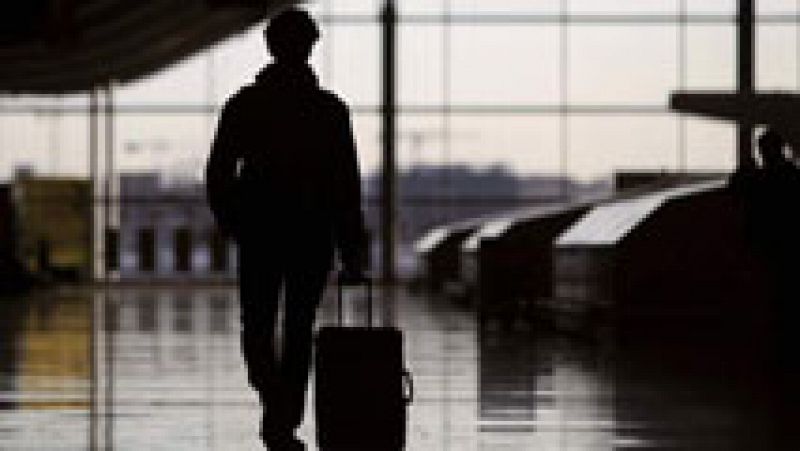 Casi 125 mil españoles se marcharon al extranjero en 2014