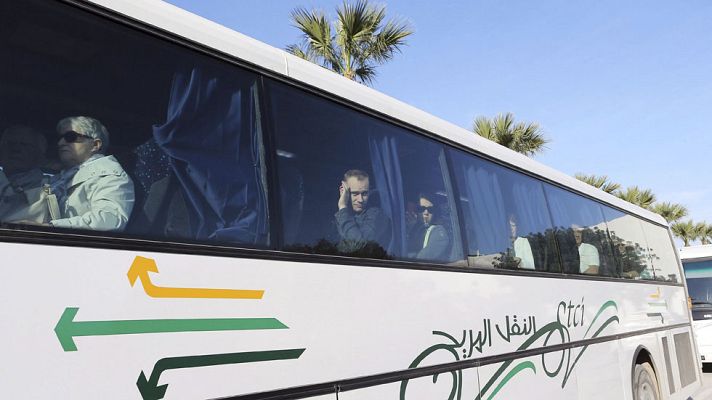 Telediario 1 - Los supervivientes del atentado en Túnez, recuperación