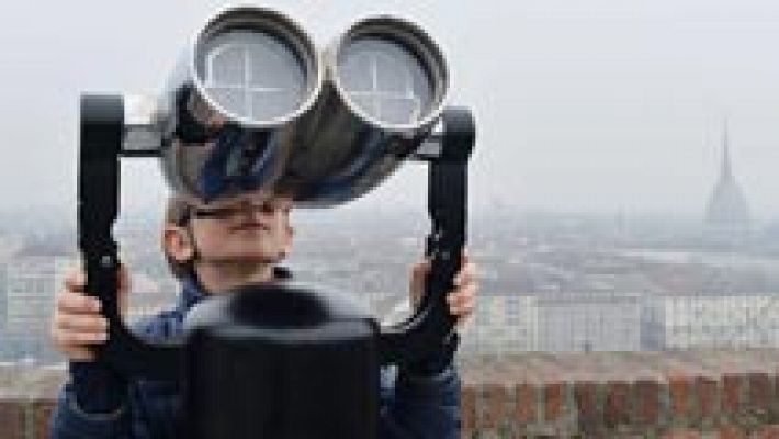 Informativo 24h - El "espectáculo natural" del eclipse de sol atrae a cientos de aficionados a la astronomía