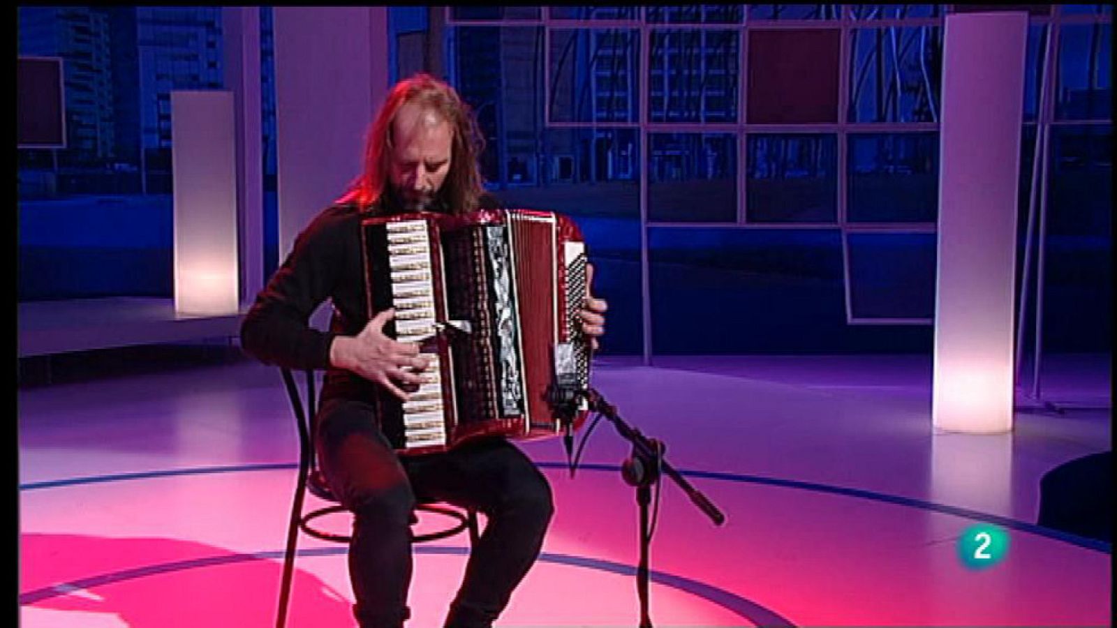 Para Todos La 2 - Actuación: Chango Spasiuk, "Tierra Colorada"