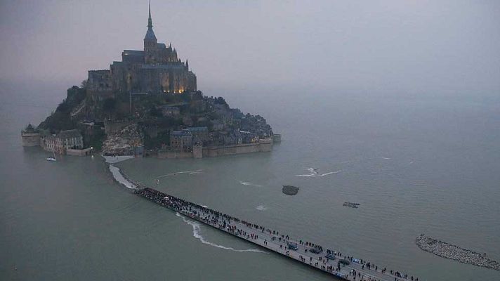 Informativo 24h - Alerta en las costas europeas por la 'marea del siglo'