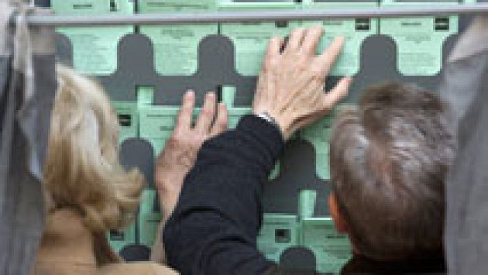 Informativo 24h - Cerca de seis millones y medio de andaluces llamados a votar