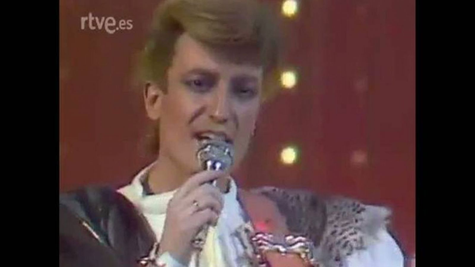 Aplauso - Tino Casal canta "Champú de huevo" y una versión de "Life on Mars" - Aplauso | Ver