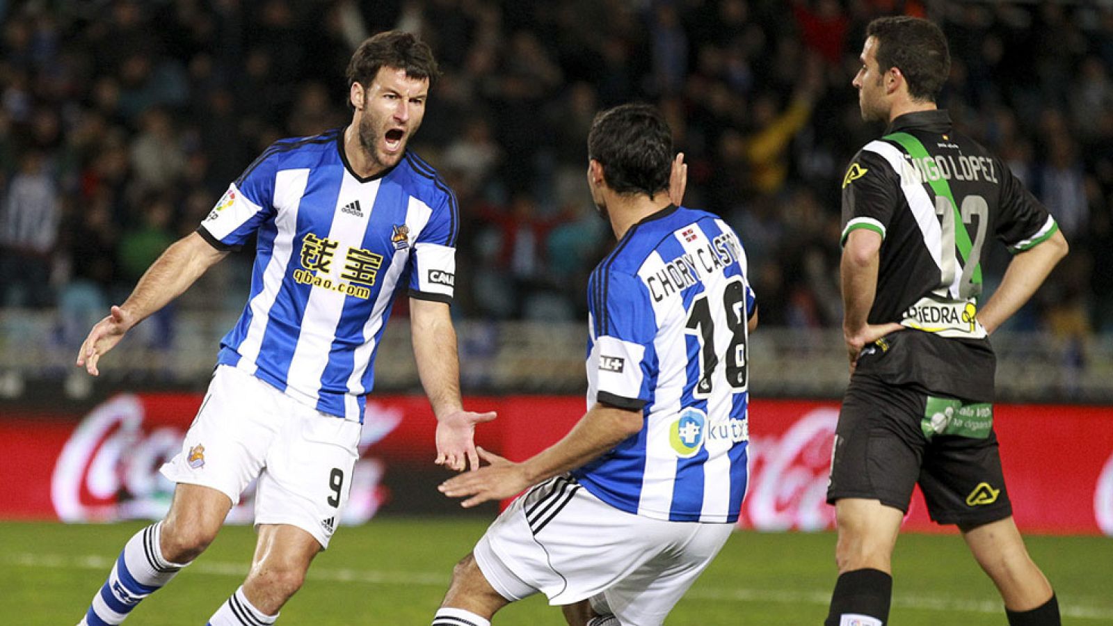 La Real Sociedad ha sacado adelante un difícil partido ante el Córdoba y ha tenido que remontar el 0-1 inicial antado por Florin. Agirretxe, Castro y Finnbogason dieron la vuelta al marcador.