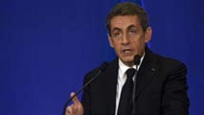 El centro derecha de Sarkozy frena al Frente Nacional 