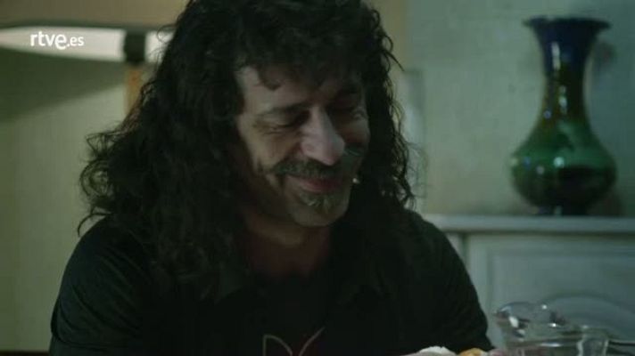 El Ministerio del Tiempo - Julián explica a Alonso qué es la democracia