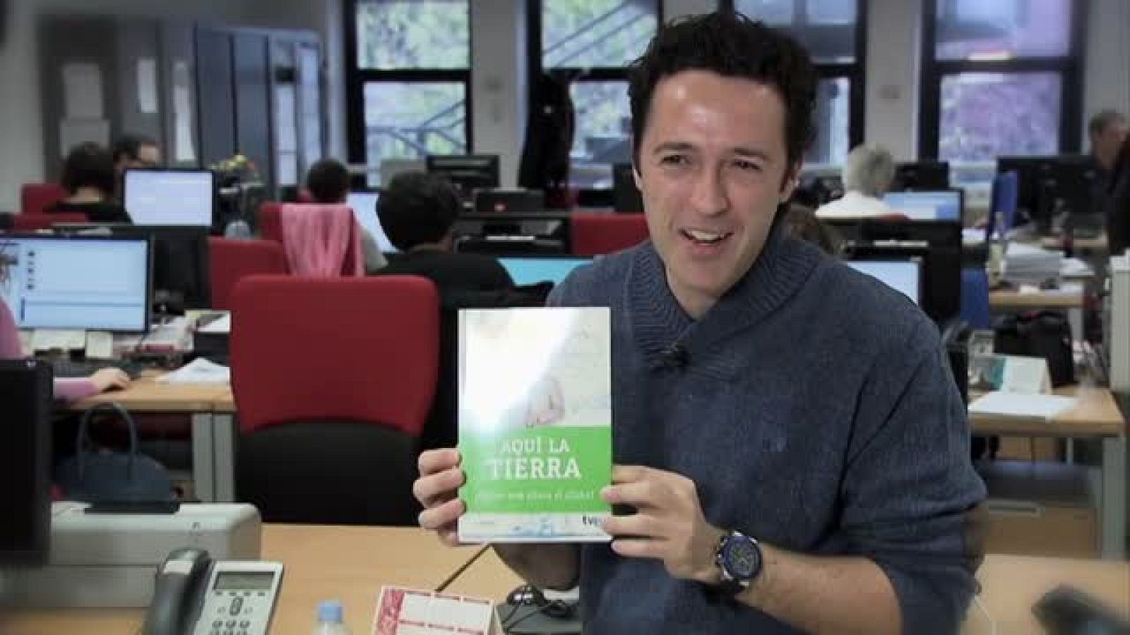 Jacob presenta el libro de "Aquí la Tierra"