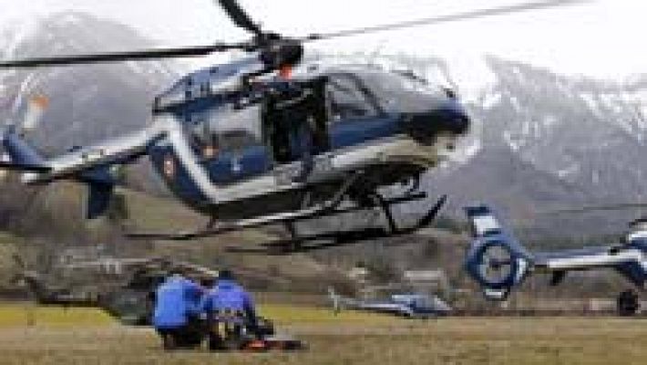 Las tareas de rescate de un accidente aéreo en montaña 