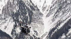 El rescate del avión siniestrado en los Alpes es "complicado" y se prevé que dure varios días