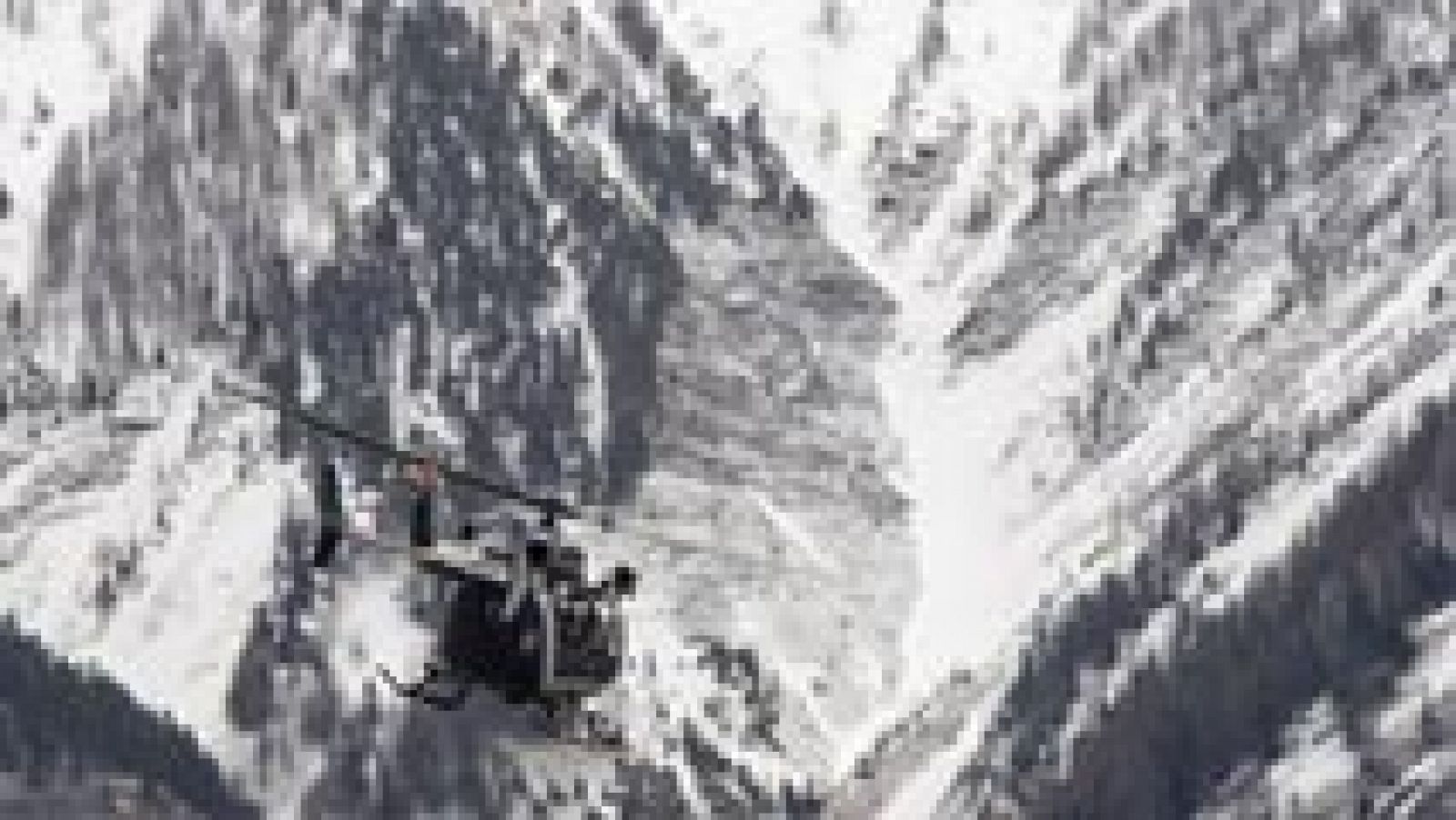 El rescate del avión siniestrado en los Alpes es "complicado" y se prevé que dure varios días